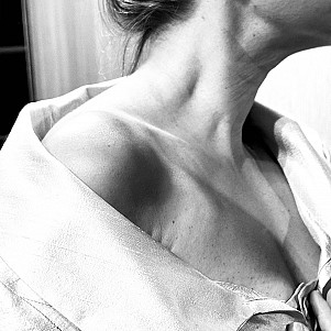 Влюблённая ворона тоже плачет