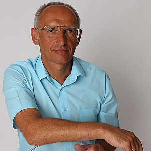 Женщина изменила
