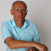 Женщина изменила